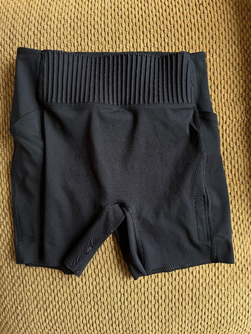 Bandit Stamina-V™ High Waist 5" Compression Short - size S